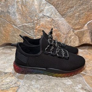 Womens shoes black/Rainbow Sz. 7 W These shoes run little bit longer than sz 7